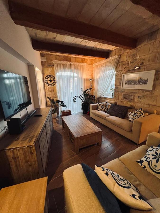 Id-dar Taz-zija Holiday Home Siggiewi Bagian luar foto